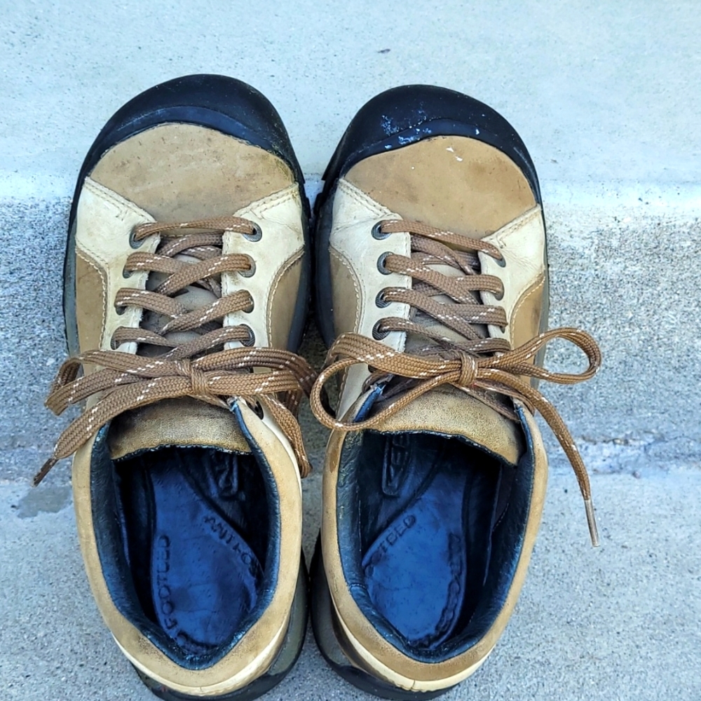 KEEN Women's Shoes. Sz 8.5